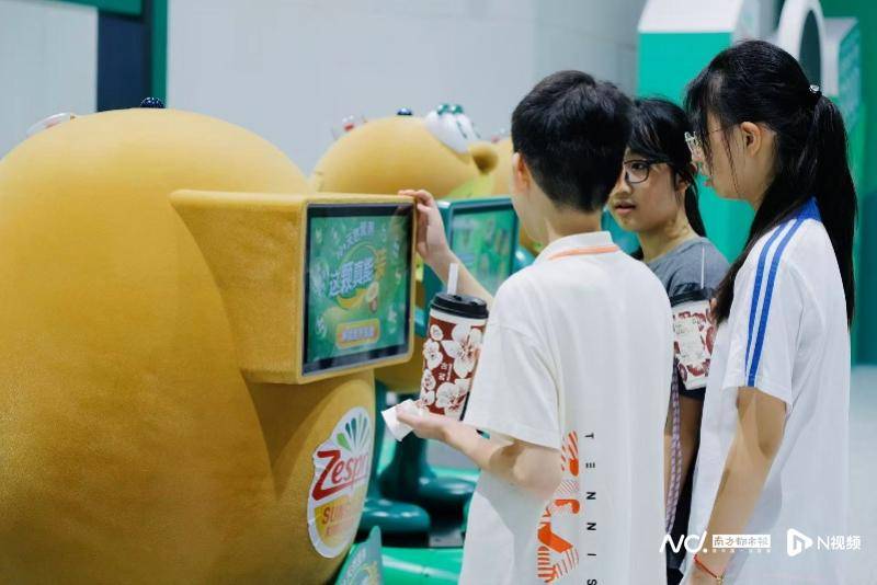 物流机器人出现在地铁内 地下物流新模式在福田落地探索
