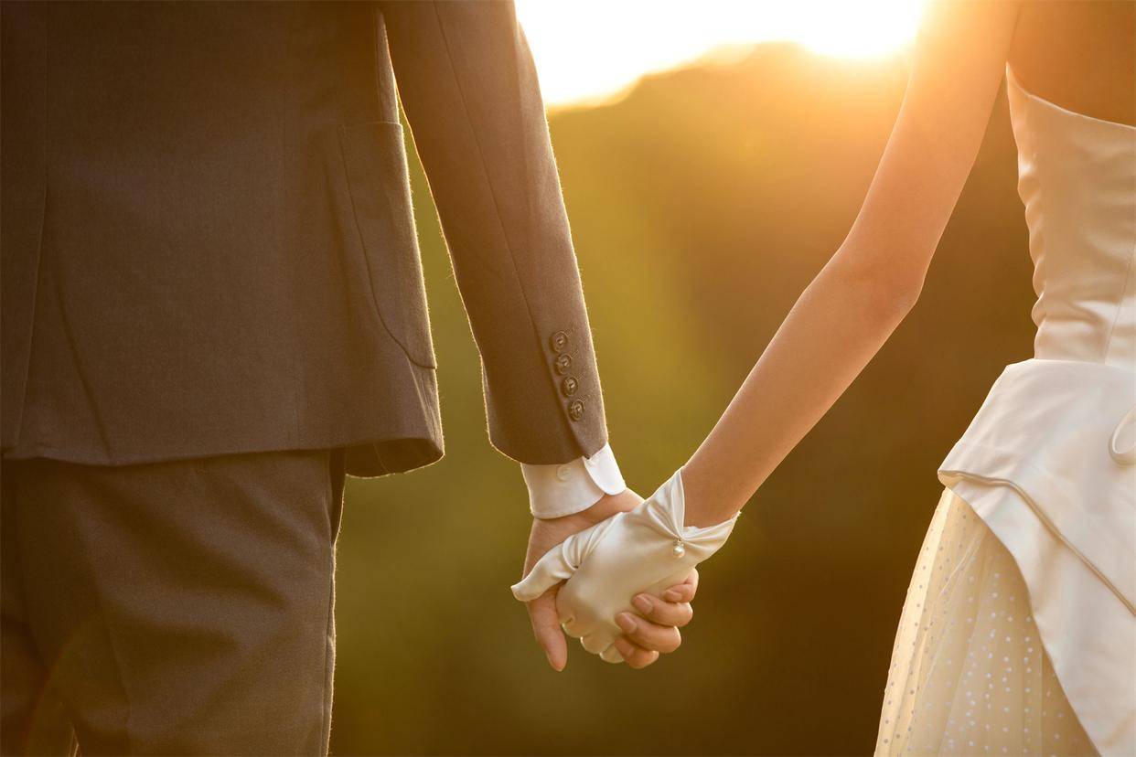 原创            男人的爱很明显，看不出来的触碰和生理反应，就是不爱