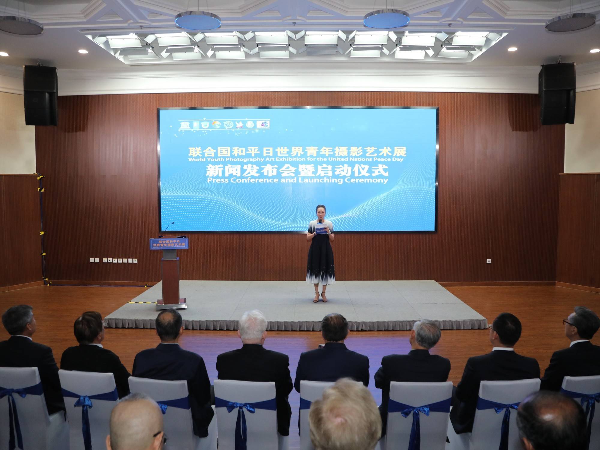 以光影致敬和平 "联合国和平日世界青年摄影艺术展览"在京正式启动