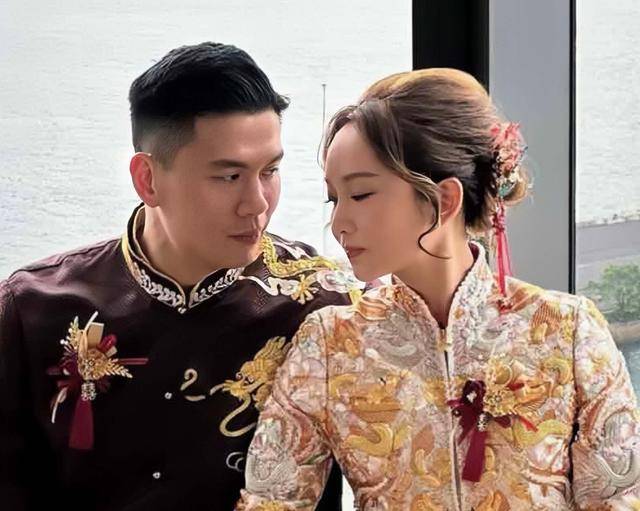 香港知名演员宣布结婚，高调嫁健身教练，婚礼延迟足足五年