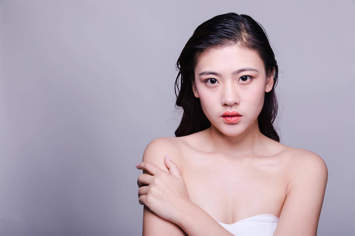 原创            已婚男人一直忘不掉的婚外女人，从来不爱主动，就这一个特点