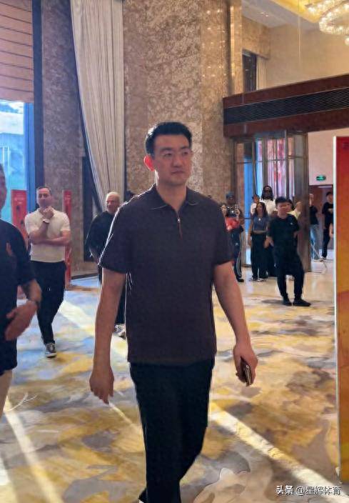 广厦举行答谢宴！王博淡定进场 胡金秋微笑 孙铭徽很尴尬 布朗很开心