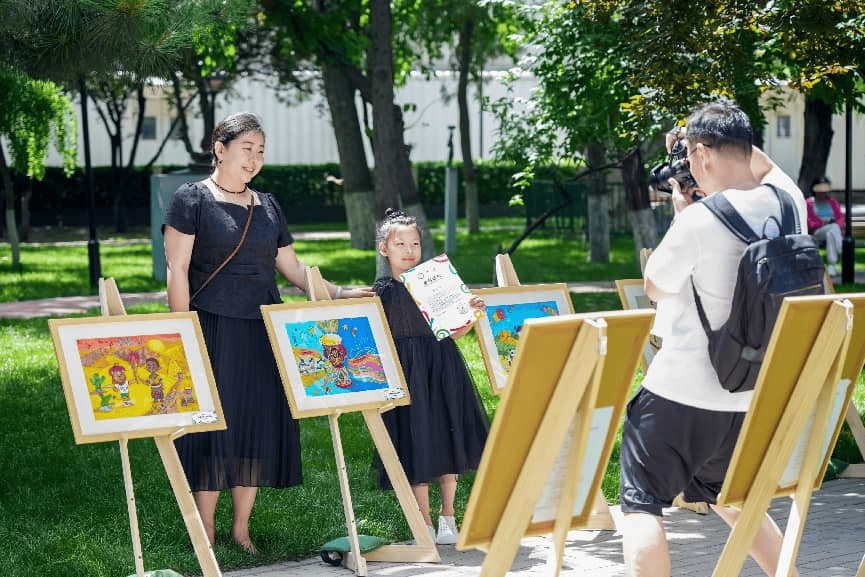 青少年奥林匹克艺术作品展在首都体育学院开展，暑期将开启巡展