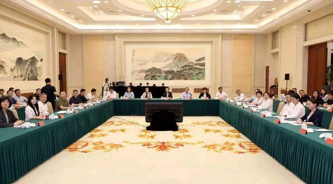 省卫生健康委召开人工智能赋能基层医疗卫生路演推进会