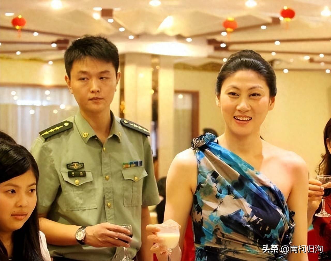 中国女篮一姐，曾因顶撞教练被开除！如今二婚嫁同行，成大学老师