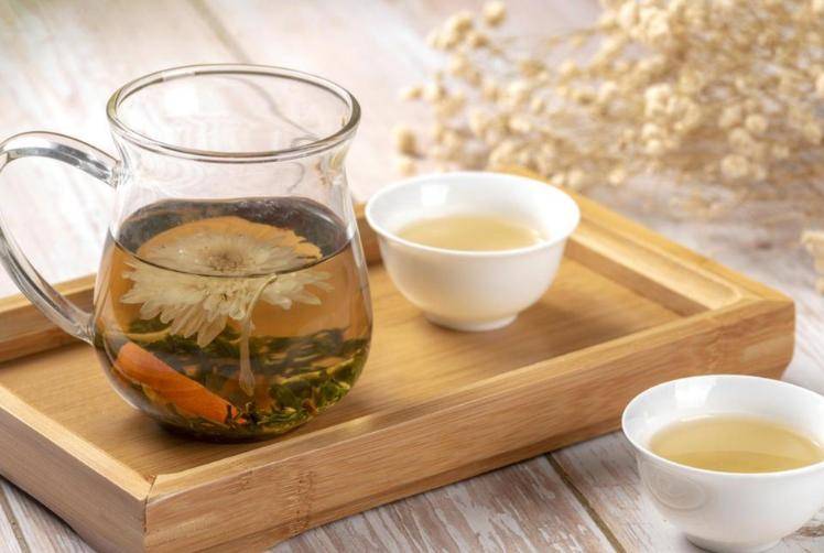 原创            喝茶水更容易患癌？科学家用了10年时间，研究了45万人得出结果
