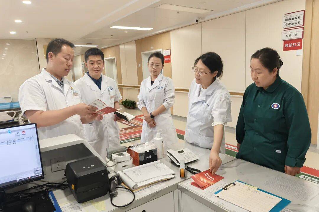 关于西苑医院老年人看病代挂号检查全程陪同守候，无需独自等待的信息