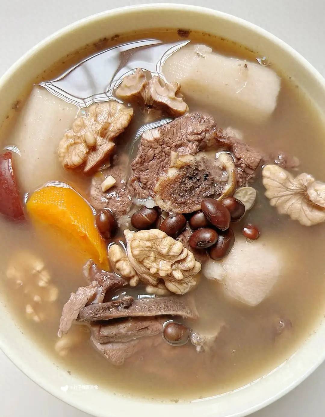 原创            越吃眼睛越亮的菜，夏天使劲吃！一排毒、二明目、三助眠，别不懂