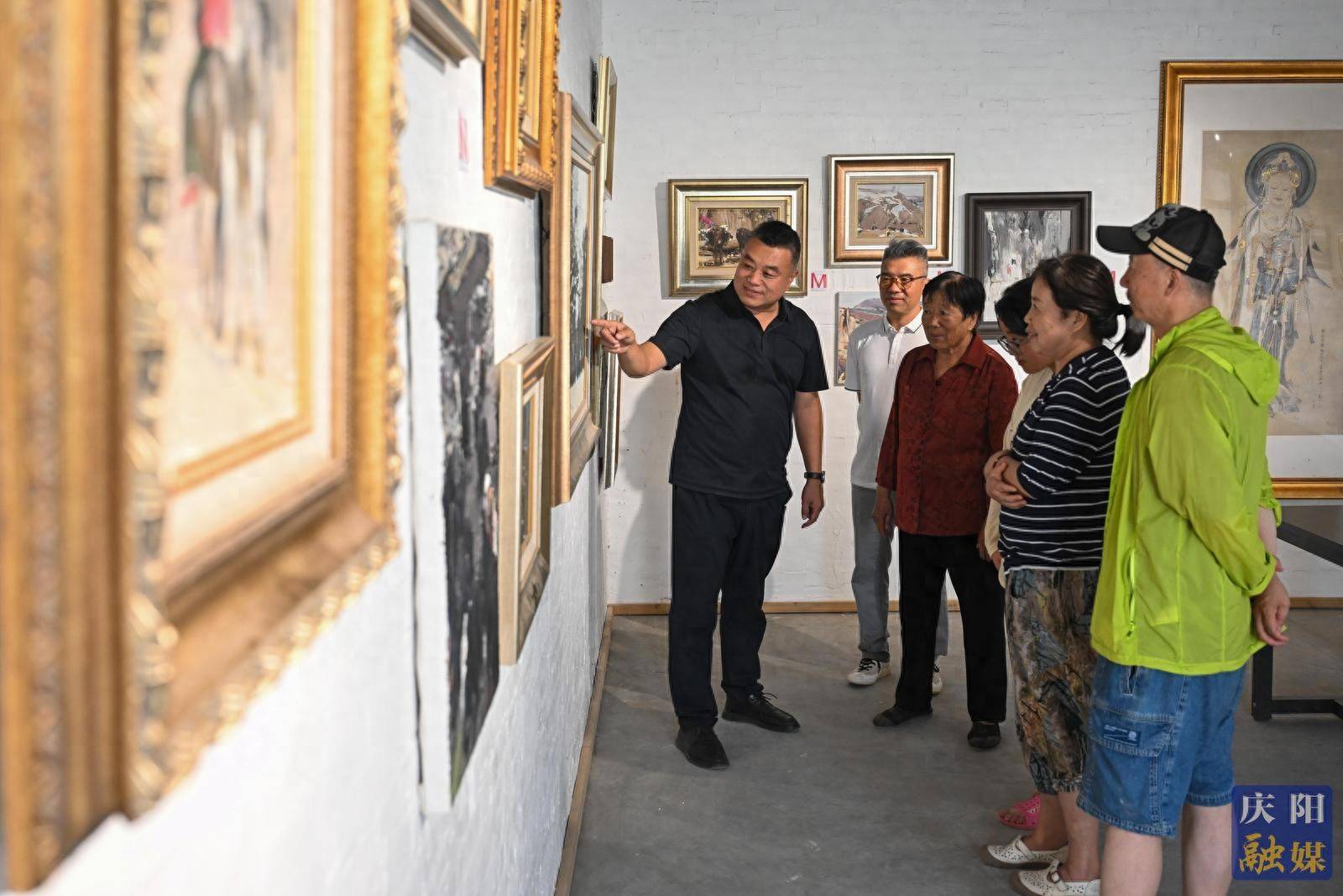 2089M绘画展：用海拔标注艺术高度