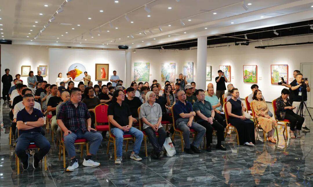 2026山东油画家邀请展在济南新世界展览馆举办