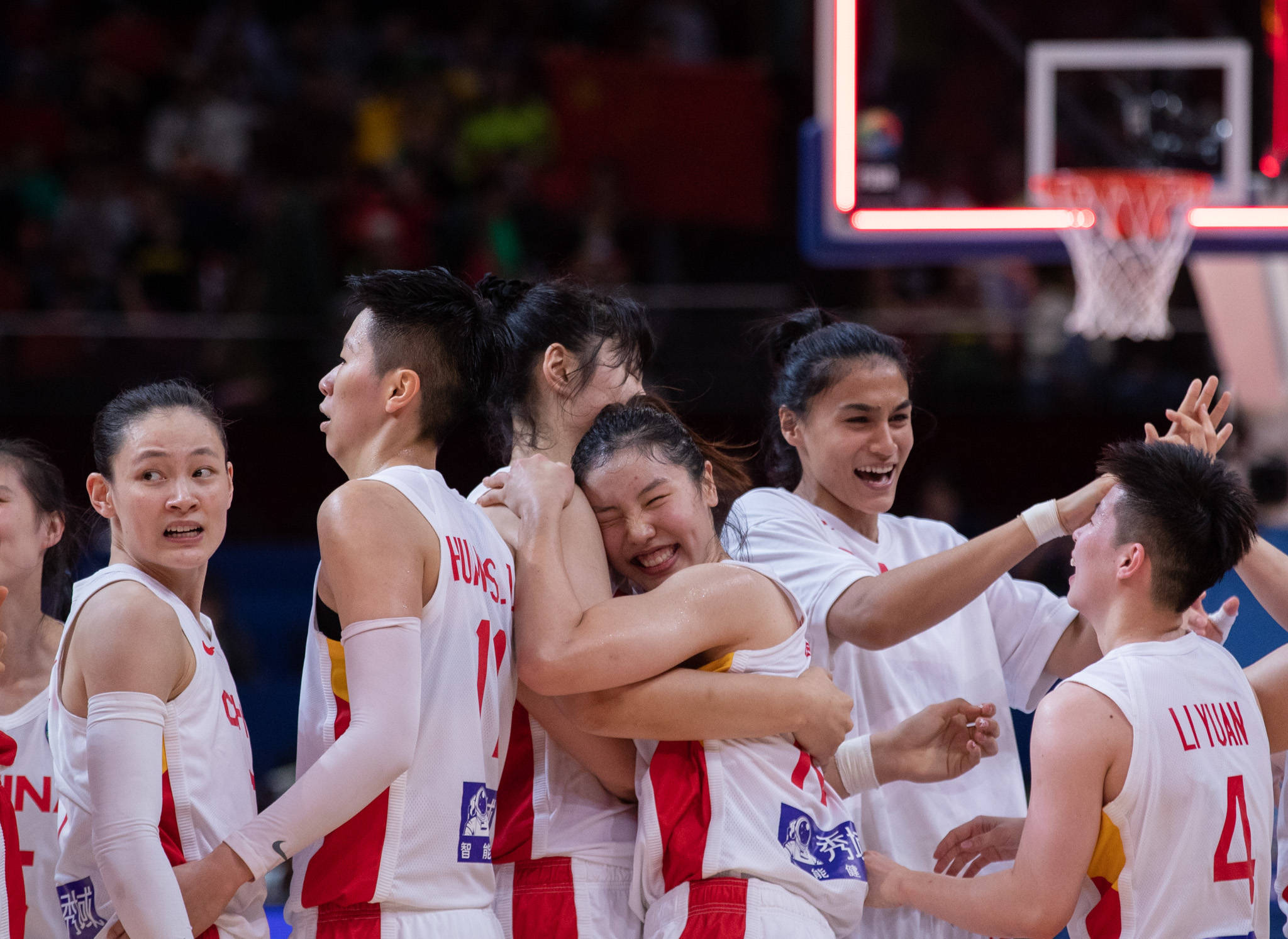 U17女篮世界杯大结局！美国惊险卫冕，中国反超日本，创10年最佳