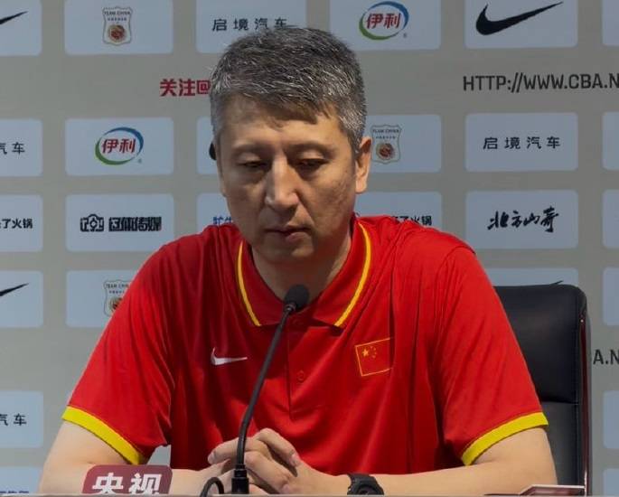 郭士强：中国男篮容错率低 世预赛后边每场较量都很关键
