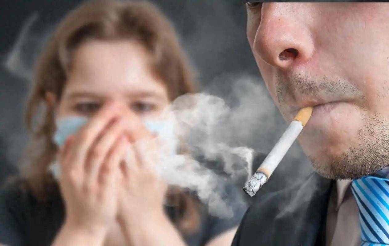 原创            抽烟又火了？医生再三提醒：心梗病人在抽烟时，多注意4点！
