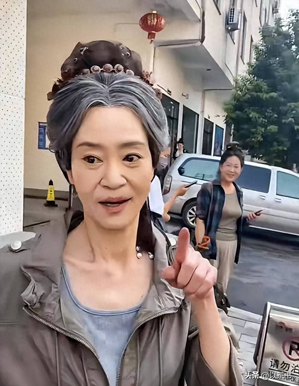 66岁刘雪华：住上海豪宅，与继子女相依为命，丈夫去世15年很孤单_角色_邓育昆_日子
