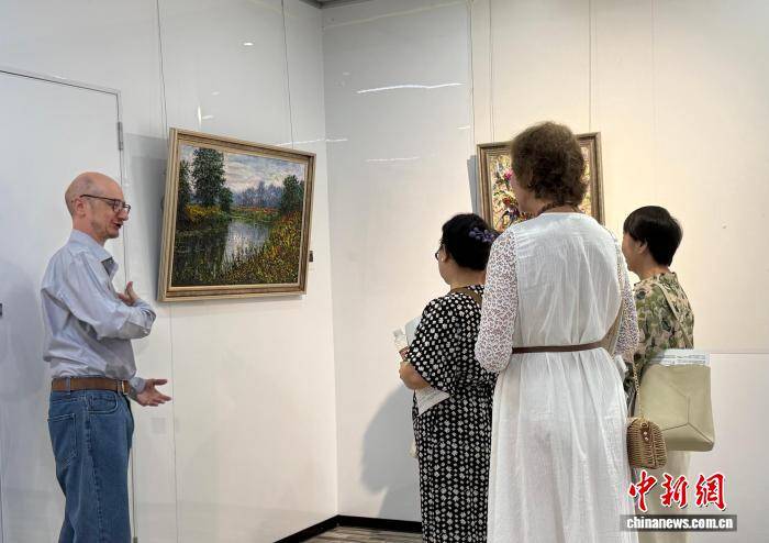 中俄油画名家同台共展“友谊的色彩”