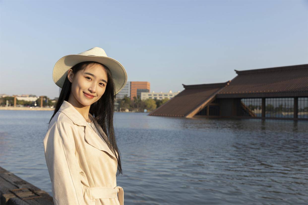 初代网红温婉偷税漏税被罚后复活 制售Pr