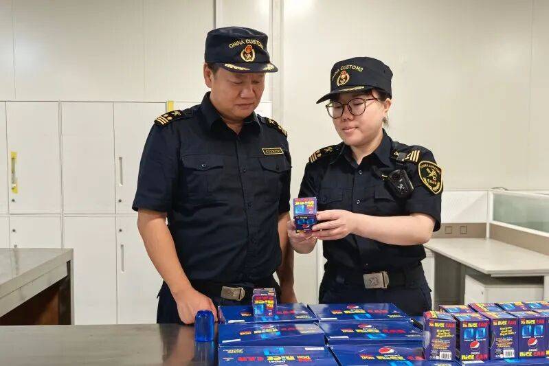 青岛胶东机场海关查获 侵权捏捏乐玩具480件_货物_出口_申报
