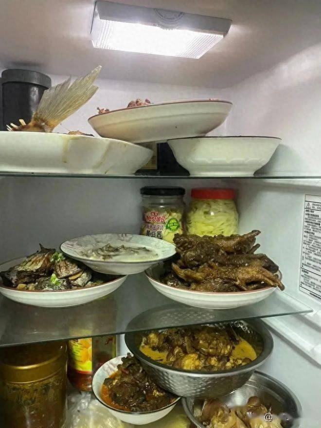夏天，家中“5种”隔夜食物，宁愿倒掉也不能吃，转告爸妈！
