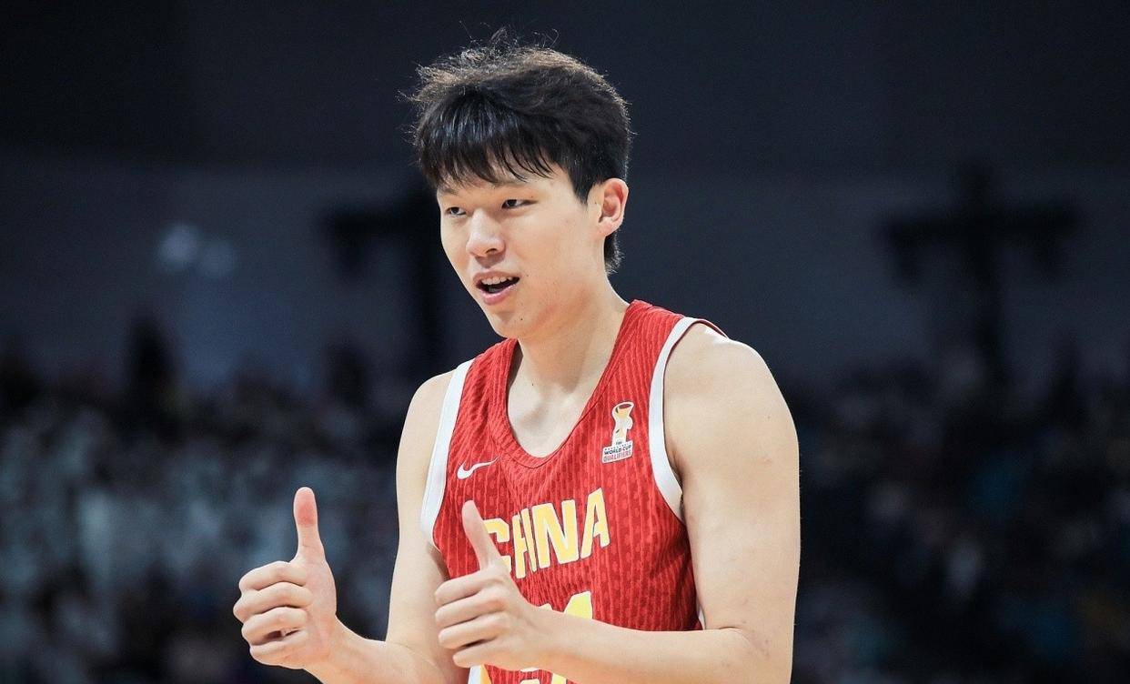 明晚中国男篮迎战黎巴嫩，传来4好1坏消息，中国队有望拿下两连胜
