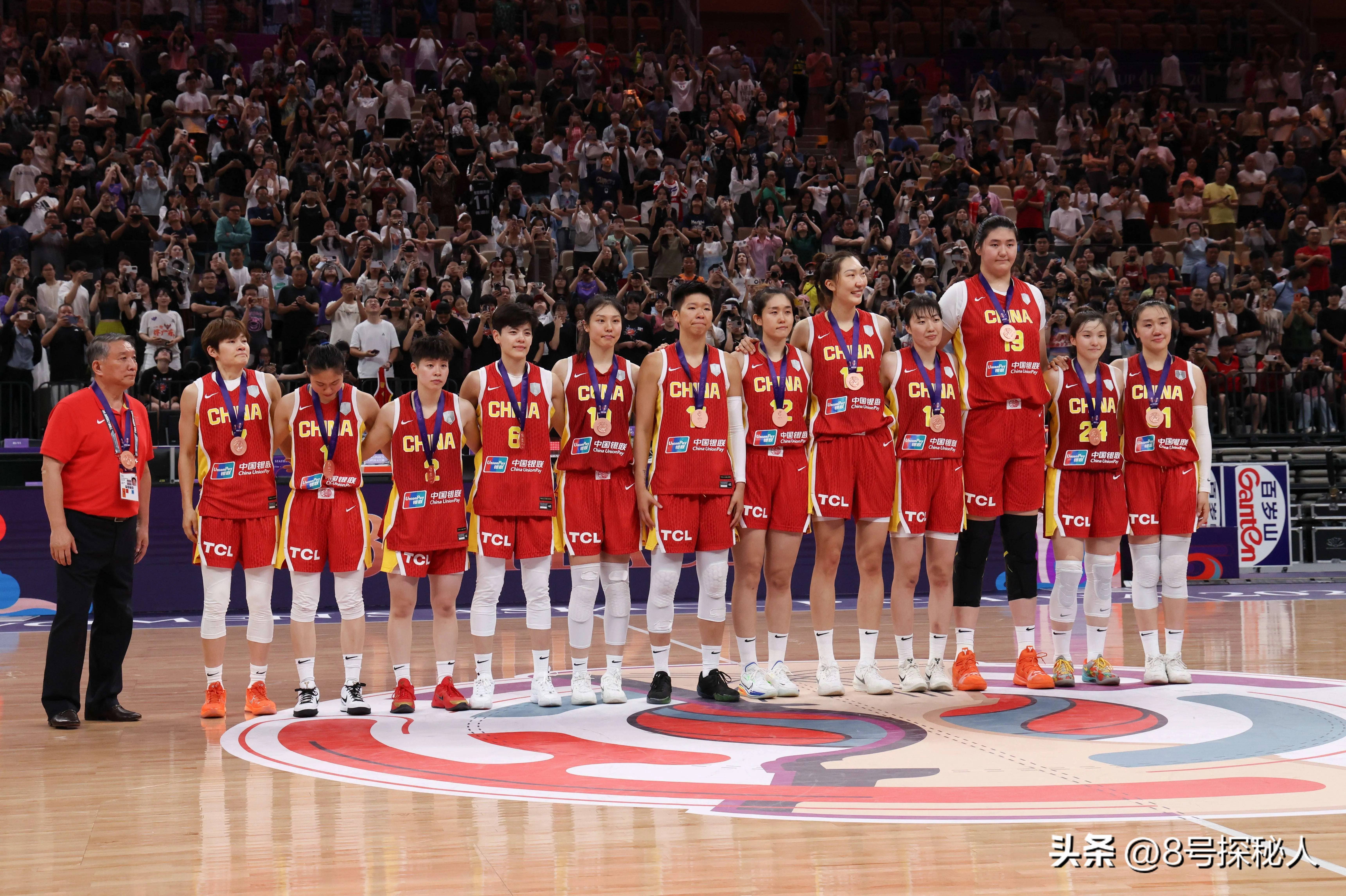 今晚硬刚美国女篮！李月汝缺阵、双卫带伤，宫鲁鸣终于出手了