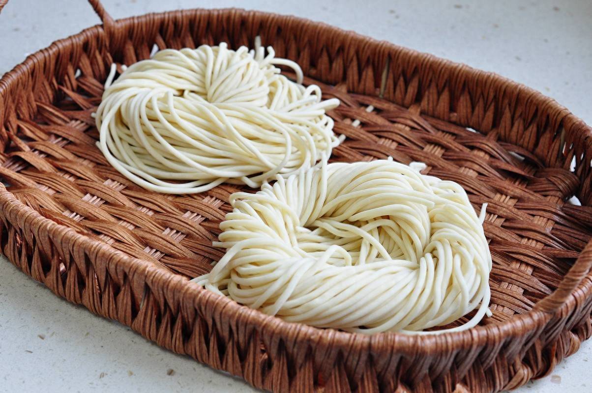 原创            早餐为什么不建议吃面条？医生：不止面条，这4种食物，也要少吃