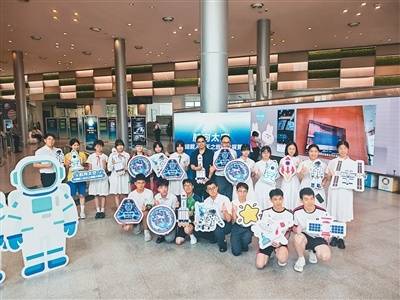 澳门举行“航向太空——中国载人航天之旅”巡礼进校园活动