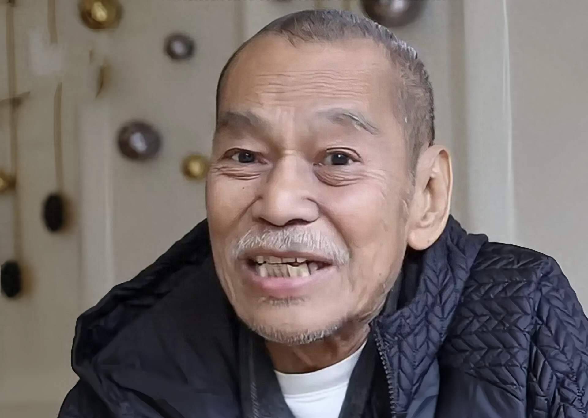 一路走好！香港知名演员举行海葬，小30岁遗孀将骨灰撒向大海