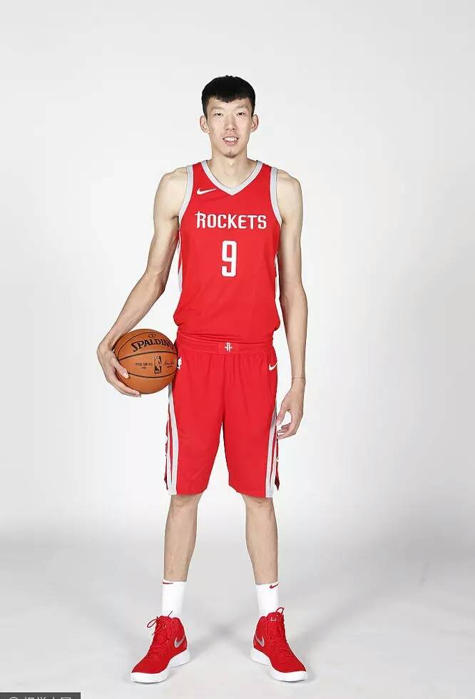 周琦谈NBA往事！当年拒绝了独行侠双向合同，就为了想好好涨球