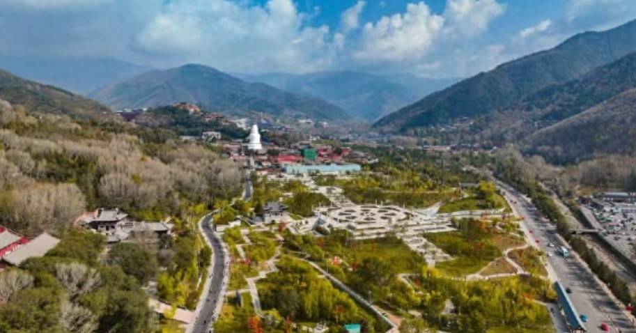 五台山国庆人多吗?秋景红黄交错,登高赏叶