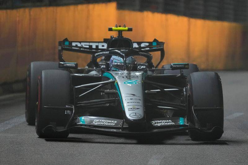 （外代二线）（38）赛车——F1新加坡大奖赛：维斯塔潘夺冠