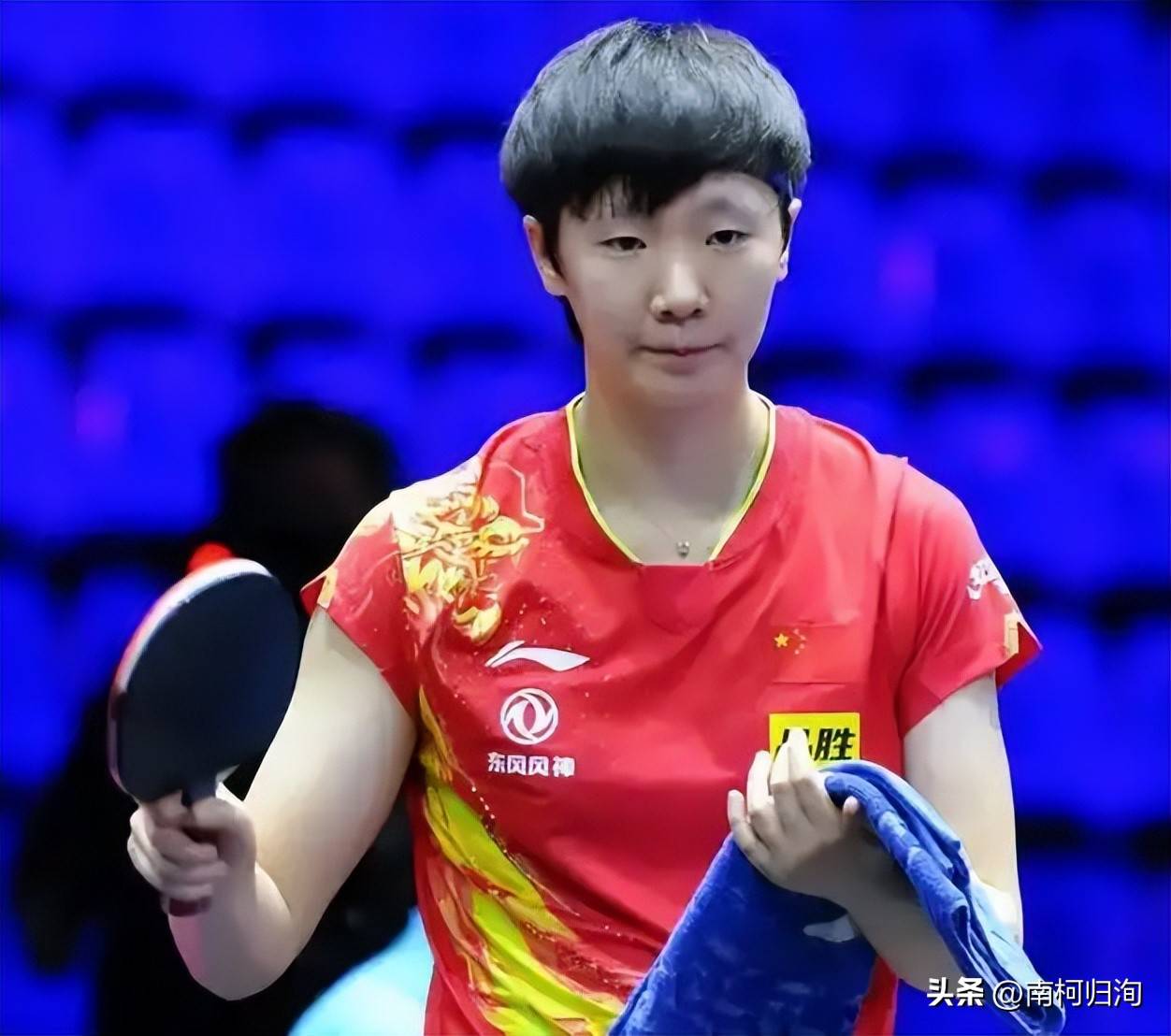 王曼昱4-0横扫日本黑马！赛后佐藤瞳哭着说出4个字，马琳难掩激动