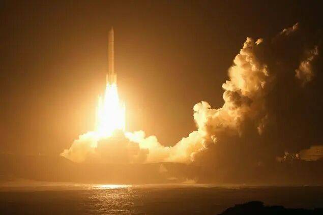 日本发射火星卫星探测器，“若成功，将实现全球首次从火星圈带回样本”