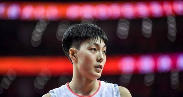 杜锋一句“随时回归”，球迷直接炸锅了，广东三连败暗藏换帅倒计时？