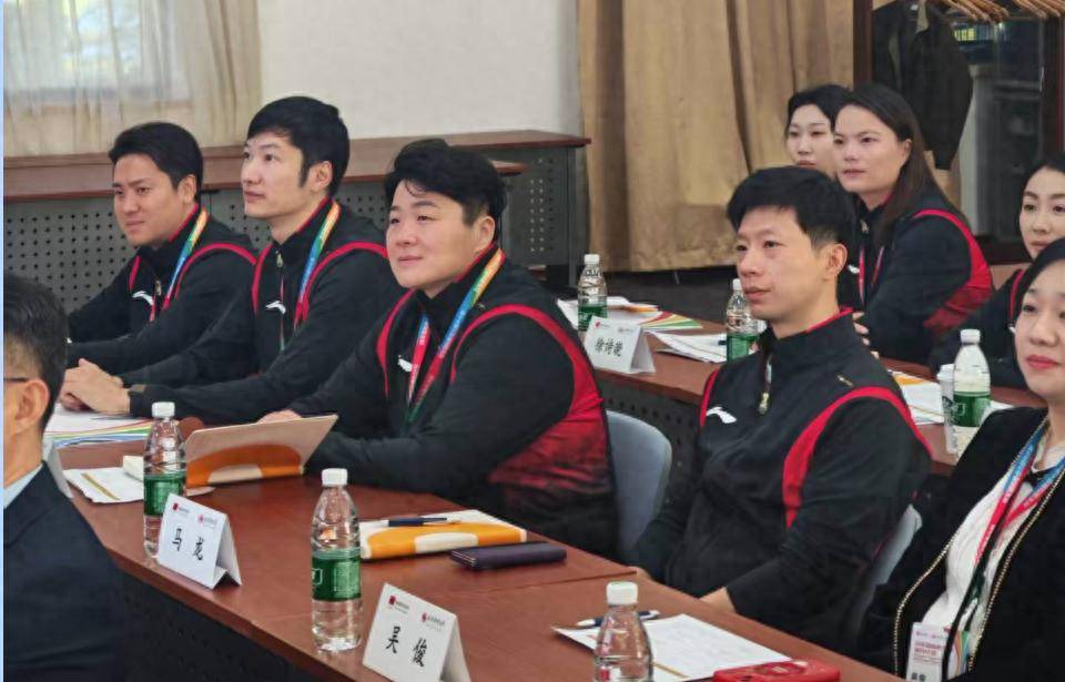 马龙、巩立姣等10位世界冠军，今天成了“同班同学”