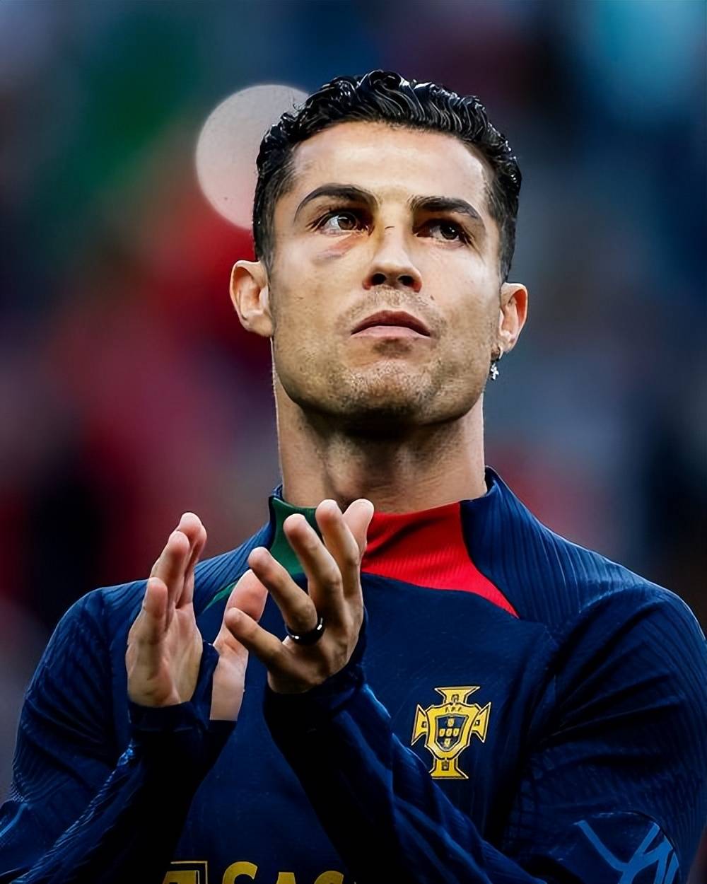 Gallery - Kết quả bỏ phiếu ban đầu giải thưởng Quả bóng vàng cho thấy Cristiano Ronaldo (75%) áp đảo Messi (9%). Liệu việc chi tiền vào các cuộc thăm dò ý kiến ​​có thể quyết định người chiến thắng giải thưởng Quả bóng vàng? - image 10