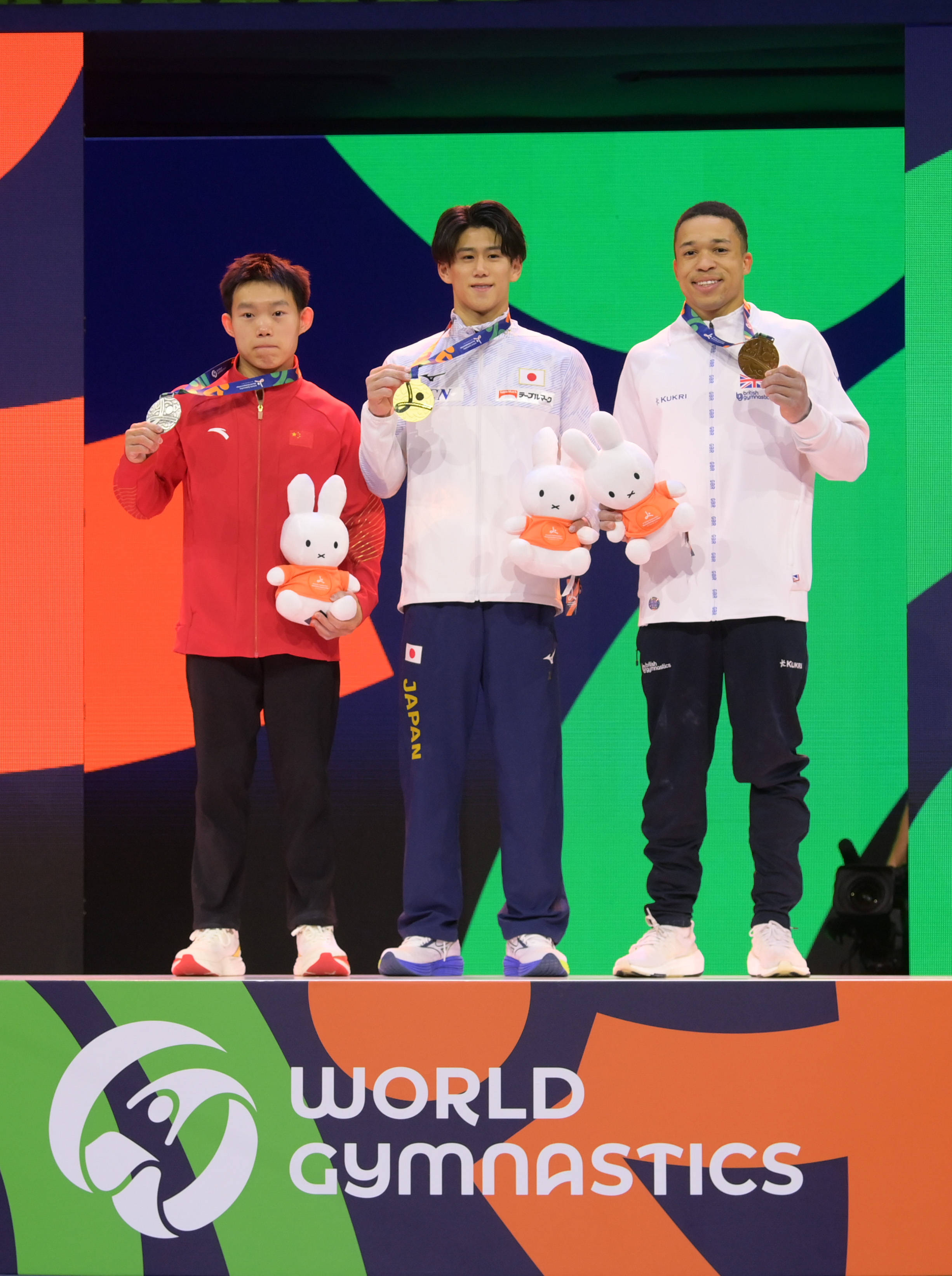（体育）体操——世锦赛：杨皓楠获得男子全能银牌