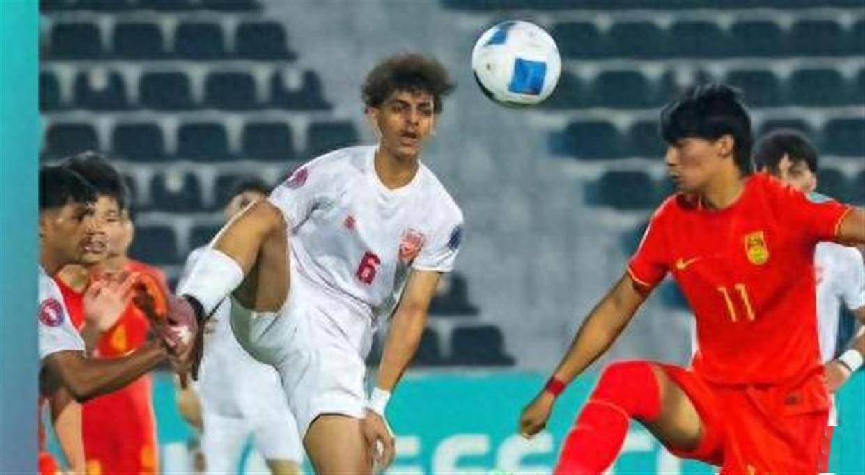 U16国足残阵死磕阿联酋：3人停赛打平就出线，袁博涵独扛的这支国少，头名和第二名是两个世界