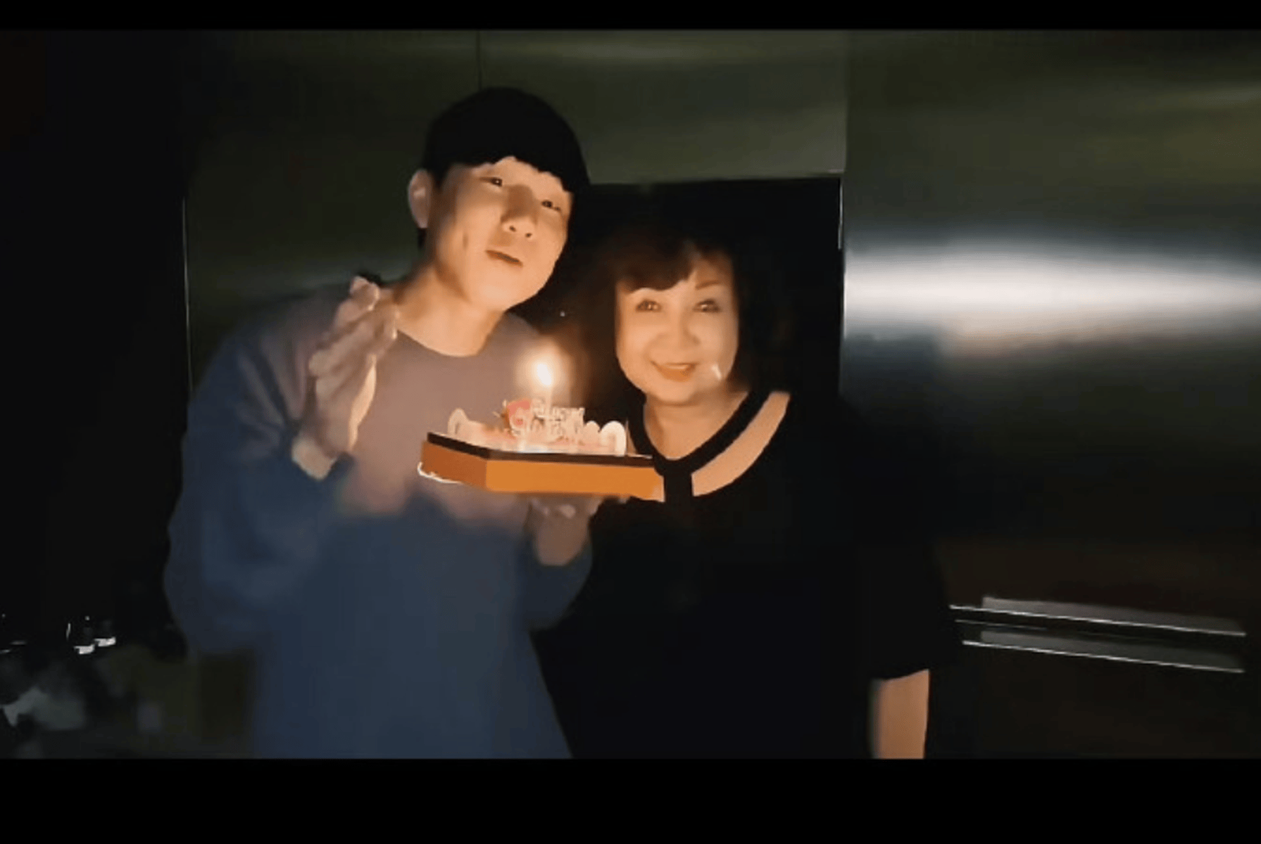 林俊杰与前女友合照疑曝光 女方慈详气质笑脸甜好意思